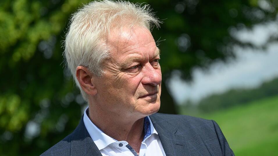 Antrittsbesuch in Brandenburg: Bundesagrarminister Alois Rainer (CSU) informierte sich auf einem Biohof im brandenburgischen Brodowin, dessen Betreiber als Öko-Pionier gilt. Antrittsbesuch in Brandenburg: Bundesagrarminister Alois Rainer (CSU) informierte sich auf einem Biohof im brandenburgischen Brodowin, dessen Betreiber als Öko-Pionier gilt.