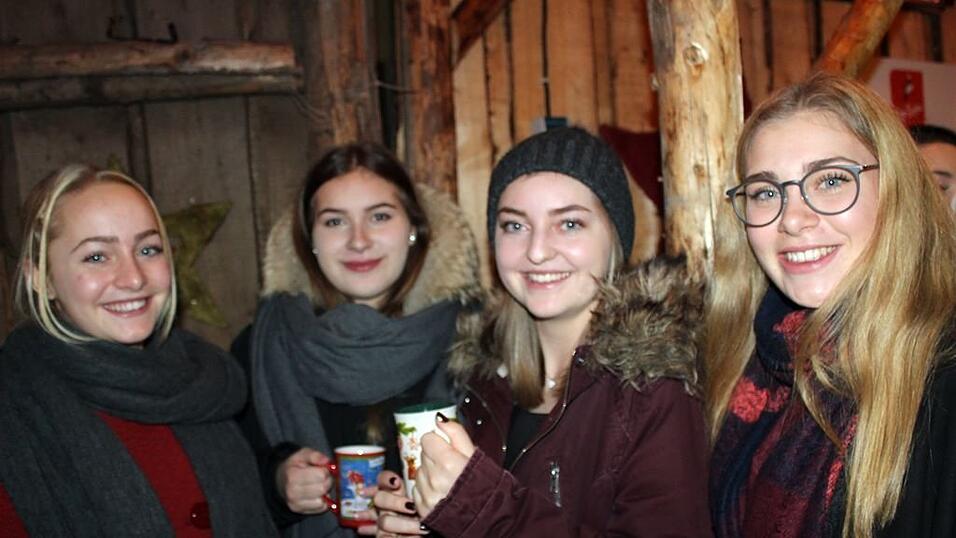 Bei einem schweren Unfall in der Gemeinde Frontenhausen sind zwei Menschen verletzt worden. Bei einem schweren Unfall in der Gemeinde Frontenhausen sind zwei Menschen verletzt worden.