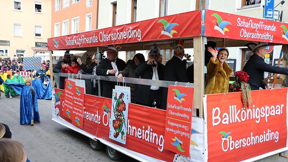 Beim Bogener Faschingsumzug war einiges geboten.