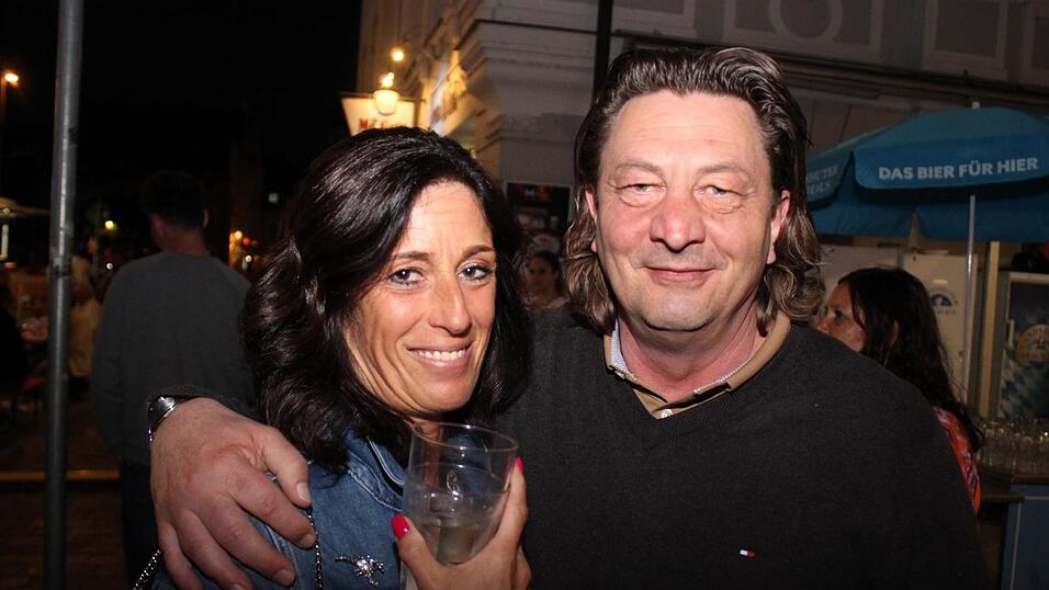 Viele Landshuter genossen ihren Freitagabend auf dem Bismarckplatzfest.