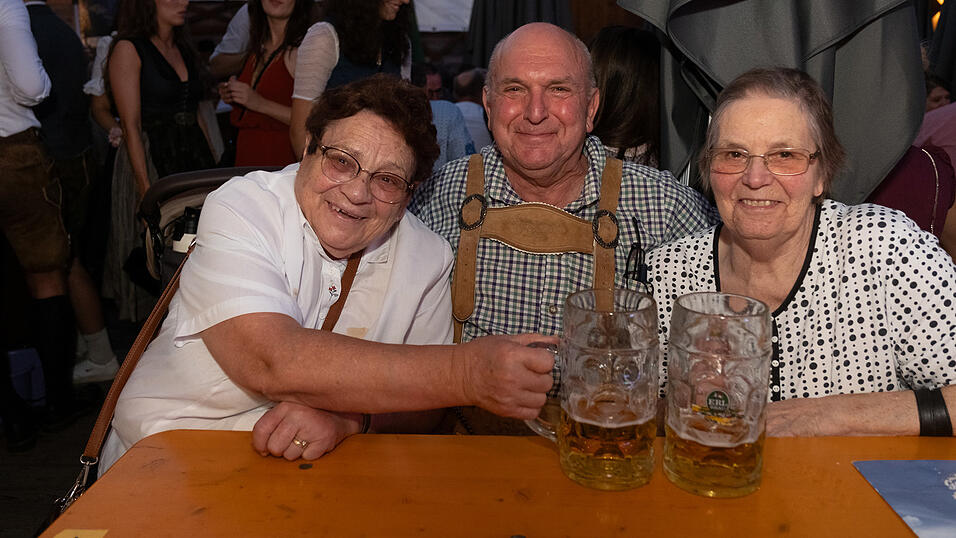 Die Partybilder vom Montag, 14. August 2023, aus dem Festzelt Wenisch. Die Partybilder vom Montag, 14. August 2023, aus dem Festzelt Wenisch.