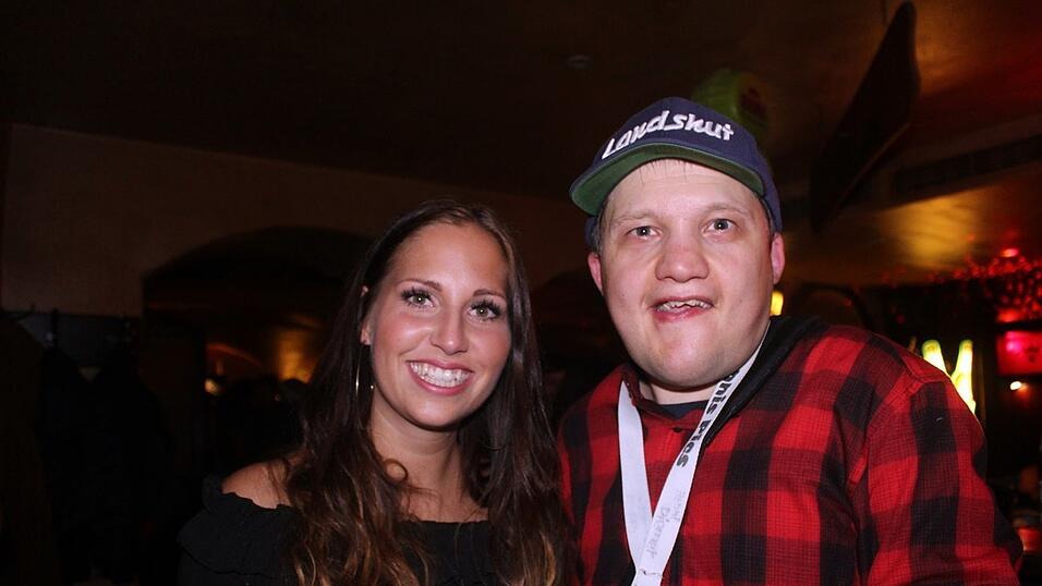 Von wegen Herbsttristesse! Im Beatschuppen in Landshut ging es am gestrigen Freitag wie gewohnt hoch her.