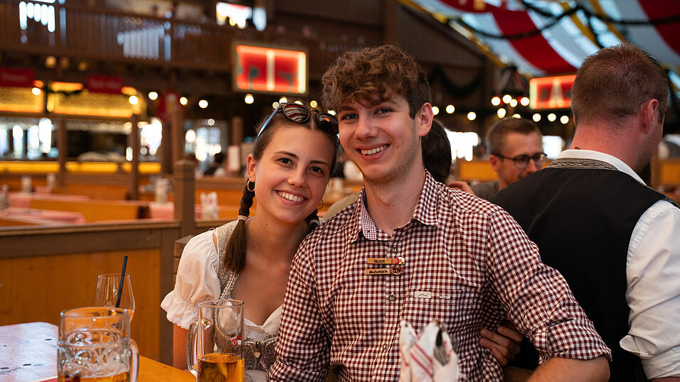 Die Partybilder vom Donnerstag, 13. August, aus dem Festzelt Krönner. Die Partybilder vom Donnerstag, 13. August, aus dem Festzelt Krönner.