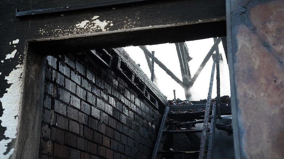 In Reisbach hat es in einer Werkstatt gebrannt. In Reisbach hat es in einer Werkstatt gebrannt.