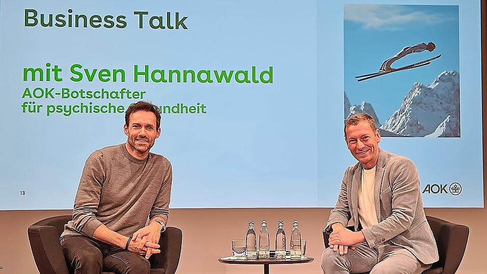 Skispringer Sven Hannawald mit dem Moderator des Abends Markus Othmer. Skispringer Sven Hannawald mit dem Moderator des Abends Markus Othmer.