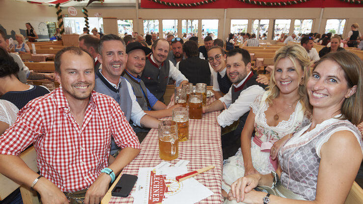 Die Partybilder vom Samstag, 12. August 2023, aus dem Festzelt Lechner.