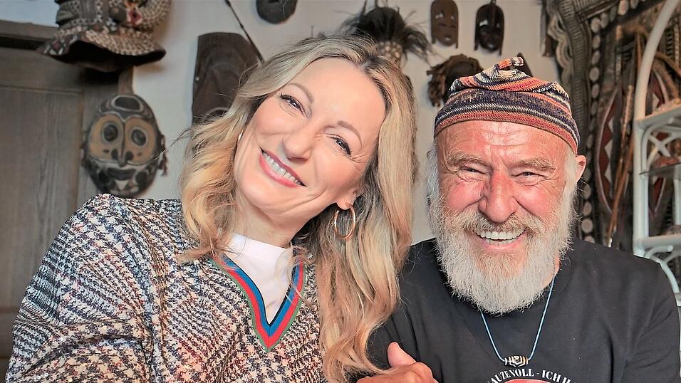 Monika Gruber und der Gangerl haben sich bestens verstanden. Sie blieb noch viel l&auml;nger, als der eigentliche Dreh f&uuml;r ihren Youtube-Kanal dauerte.