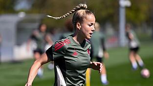 Fu&szlig;ball-Nationalspielerin Giulia Gwinn im Abschlusstraining zum Champions-League-Halbfinale gegen den FC Barcelona.