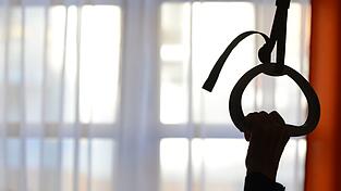Eine neue medizin-ethische Leitlinie soll helfen, auch über bestehende andere Handlungsoptionen aufzuklären, wenn Menschen in existenzieller Not über einen assistierten Suizid nachdenken. (Symbolfoto) Eine neue medizin-ethische Leitlinie soll helfen, auch über bestehende andere Handlungsoptionen aufzuklären, wenn Menschen in existenzieller Not über einen assistierten Suizid nachdenken. (Symbolfoto)