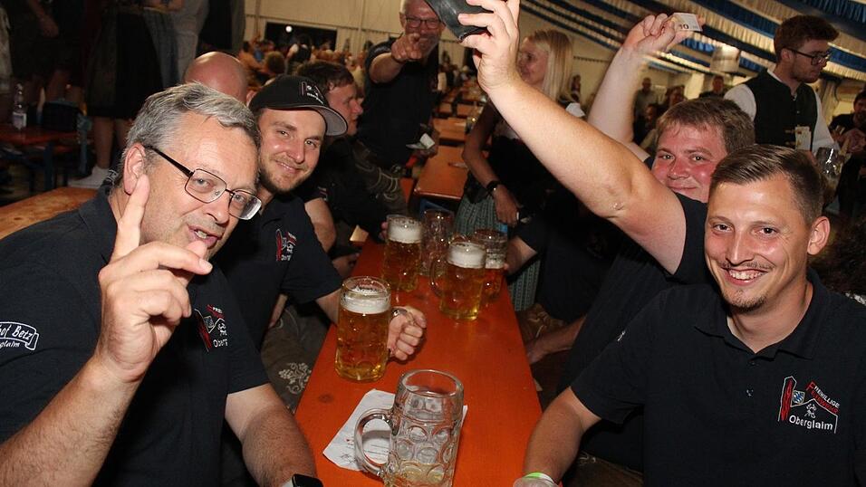 Zur Musik von Headless wurde ausgelassen gefeiert.