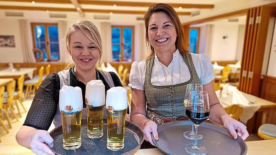 Theresa Geiger und Sandra Forstner sind im Service ein eingespieltes Team.