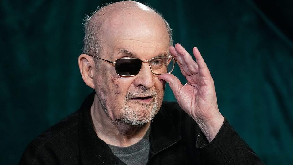 In seinem jüngsten Werk «Die elfte Stunde» beschäftigt sich Salman Rushdie der Frage, wie man dem nahenden Tod begegnen sollte. (Archivfoto) In seinem jüngsten Werk «Die elfte Stunde» beschäftigt sich Salman Rushdie der Frage, wie man dem nahenden Tod begegnen sollte. (Archivfoto)