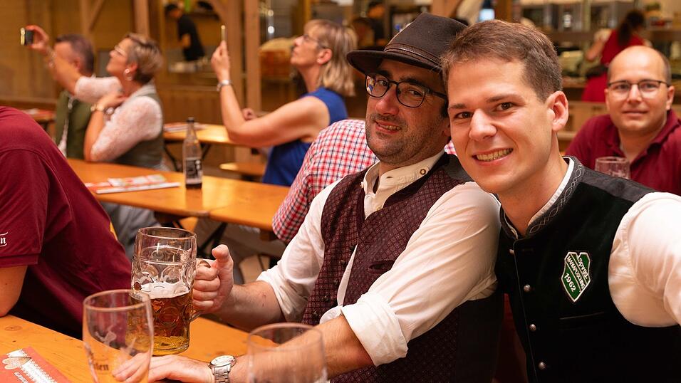 Die Partybilder vom Sonntag, 9. August, aus dem Festzelt Greindl. Die Partybilder vom Sonntag, 9. August, aus dem Festzelt Greindl.