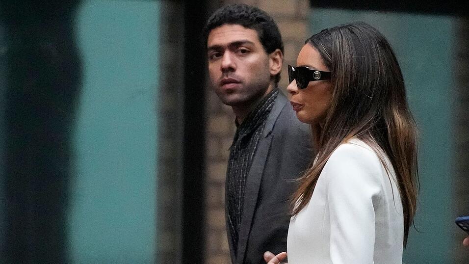 Beckers Sohn Noah ist zusammen mit Lilian de Carvalho Monteiro vor Ort.