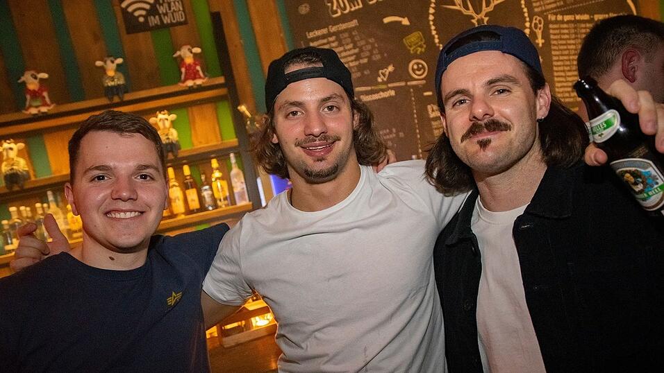 Die Stimmung bei den Partygängern am Samstagabend war prächtig. Die Stimmung bei den Partygängern am Samstagabend war prächtig.