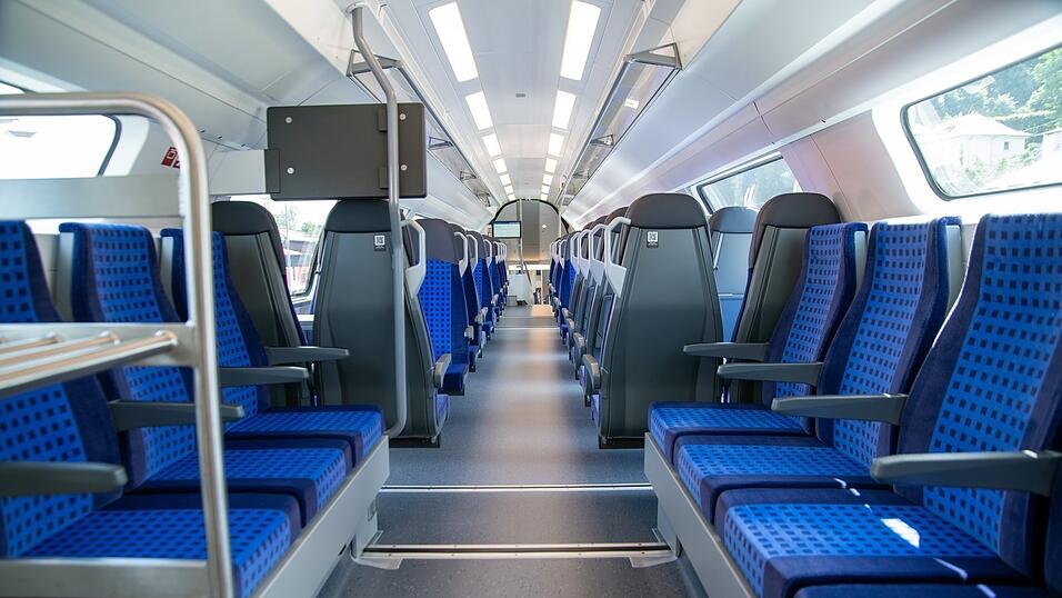 Blick in den Franken-Th&uuml;ringen-Express, ein Siemens-Zug vom Typ Desiro HC. Dieses Modell ist nun auch f&uuml;r die Linien RE3 (M&uuml;nchen-Passau) und RB33 (M&uuml;nchen-Landshut-Freising) im Einsatz.