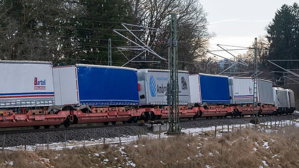 Der G&uuml;terverkehr &uuml;ber den Brenner soll auf die Schiene.
