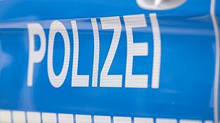 Gegen die Unbekannte wird wegen fahrl&auml;ssiger K&ouml;rperverletzung ermittelt. (Symbolbild)