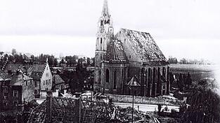 Im Nikolaviertel gab es schwere Sch&auml;den. Nicht nur die Nikolakirche wurde getroffen, sondern auch Wohnh&auml;user.