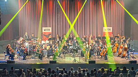 Die 'Salzburger Philharmonie' meisterte alle komplexen und anspruchsvollen Arrangements perfekt.