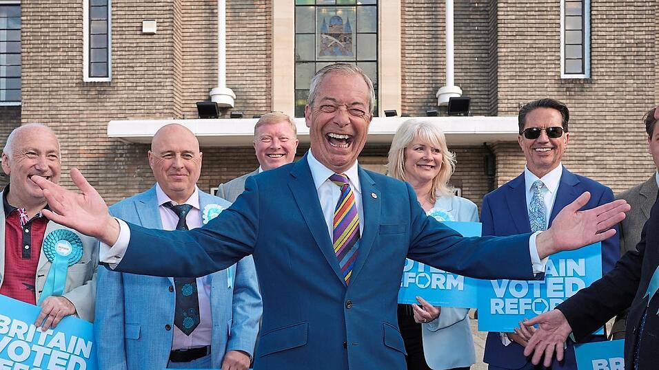 Nigel Farage sieht in den Wahlen einen &bdquo;wahrhaft historischen Wandel in der britischen Politik&ldquo;.