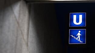 Die Rettungskräfte eilten zu dem Münchner U-Bahnhof. (Symbolbild) Die Rettungskräfte eilten zu dem Münchner U-Bahnhof. (Symbolbild)