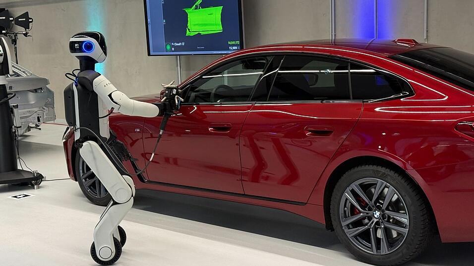 Ein Roboter wie ihn BMW in Leipzig einsetzt.