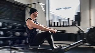 Krafttraining: Muskelaufbau verbessert auch die Laufleistung. Krafttraining: Muskelaufbau verbessert auch die Laufleistung.