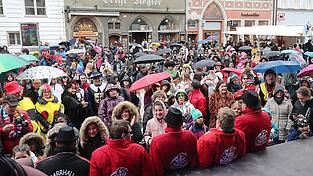 Bunt und fr&ouml;hlich soll es am Faschingsdienstag wieder in der Altstadt zugehen. Denn dank der Organisation durch den Faschingsstammtisch Wei&szlig;-Blau soll das Faschingstreiben nun doch stattfinden.