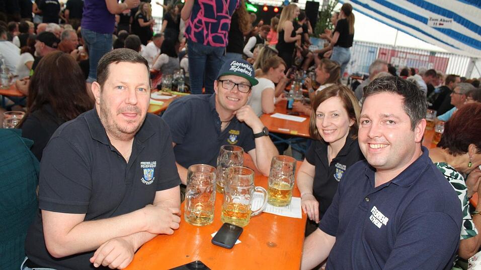 Zur Musik von Headless wurde ausgelassen gefeiert.