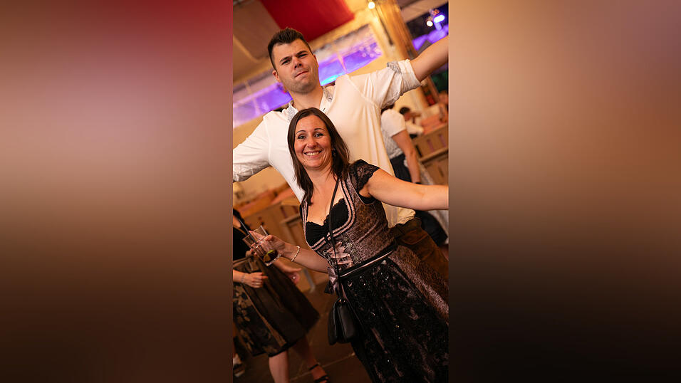 Die Partybilder vom Donnerstag, 14. August, aus dem Festzelt Greindl. Die Partybilder vom Donnerstag, 14. August, aus dem Festzelt Greindl.