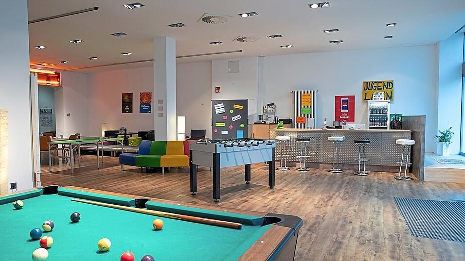 'Resi 22' heißt der neue Treffpunkt für Kinder und Jugendliche ab zehn Jahren am Theresienplatz. 'Resi 22' heißt der neue Treffpunkt für Kinder und Jugendliche ab zehn Jahren am Theresienplatz.