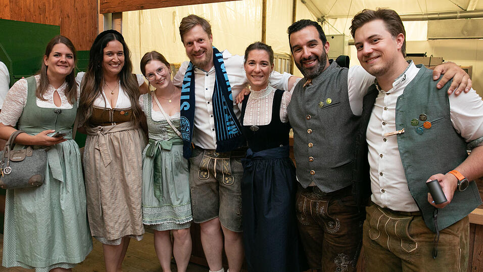 Die Partybilder vom Sonntag, 17. August, aus dem Festzelt Weckmann. Die Partybilder vom Sonntag, 17. August, aus dem Festzelt Weckmann.