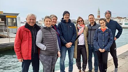 Ein Teil der Deggendorfer Starter in Venedig: (v.l.) Walter Körner, Cornelia Kiener, Elisabeth Kitzinger, Stefan Hötzinger, Carina Schorr, Ralph Körner, Christine Weikl und Alexander Hölzl.