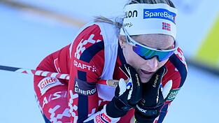 Therese Johaug musste sich in einem denkwürdigen Zielsprint geschlagen geben.