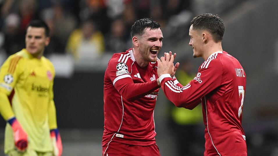 Wirtz (r) spürte Freude beim Champions-League-Gastspiel in Frankfurt.