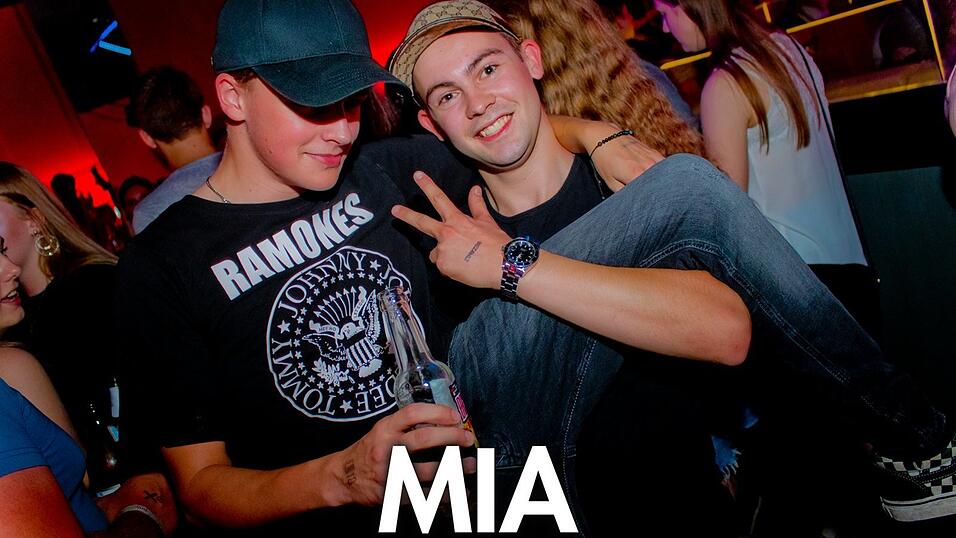 Beste Stimmung auf der Oberstufenparty im Mia Nightclub in Cham. Beste Stimmung auf der Oberstufenparty im Mia Nightclub in Cham.