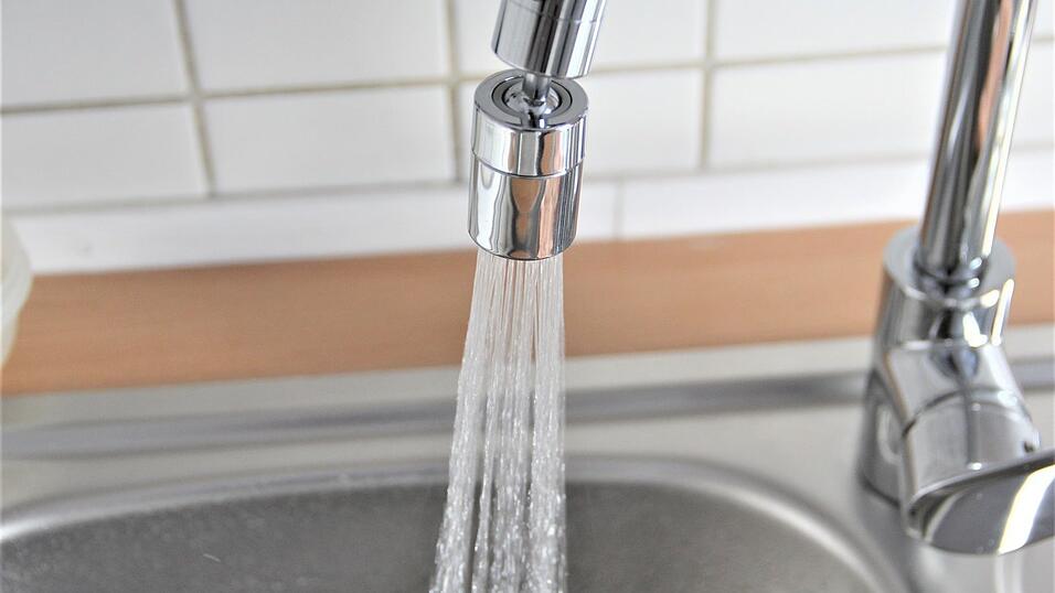 Die Erhöhung der Wassergebühr ist beschlossene Sache. Die Erhöhung der Wassergebühr ist beschlossene Sache.