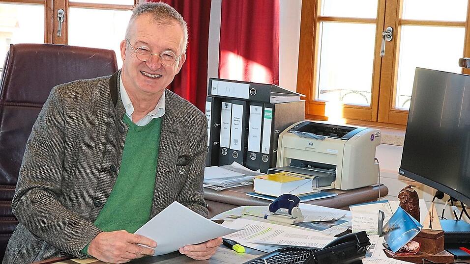 Seit 2010 ist Markus Ackermann (64) Erster B&uuml;rgermeister der Stadt Waldm&uuml;nchen. Bei der Kommunalwahl 2026 will er nicht mehr kandidieren.