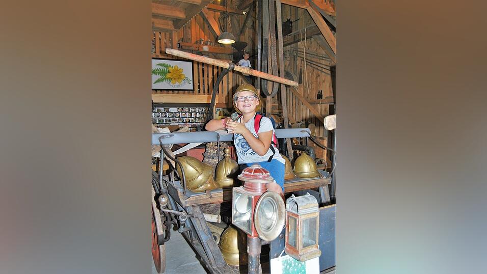 Tolle Schnappschüsse entstanden auf der Entdeckungstour im Museum, die im Rahmen des Ferienprogramms stattfand. Tolle Schnappschüsse entstanden auf der Entdeckungstour im Museum, die im Rahmen des Ferienprogramms stattfand.
