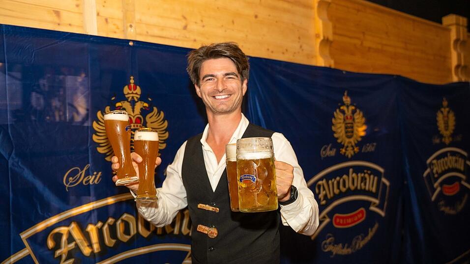 Die Partybilder vom Montag, 17. August, aus dem Festzelt Reisinger. Die Partybilder vom Montag, 17. August, aus dem Festzelt Reisinger.