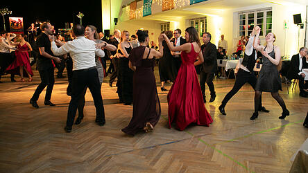 Den ganzen Abend wurde ausgelassen getanzt.