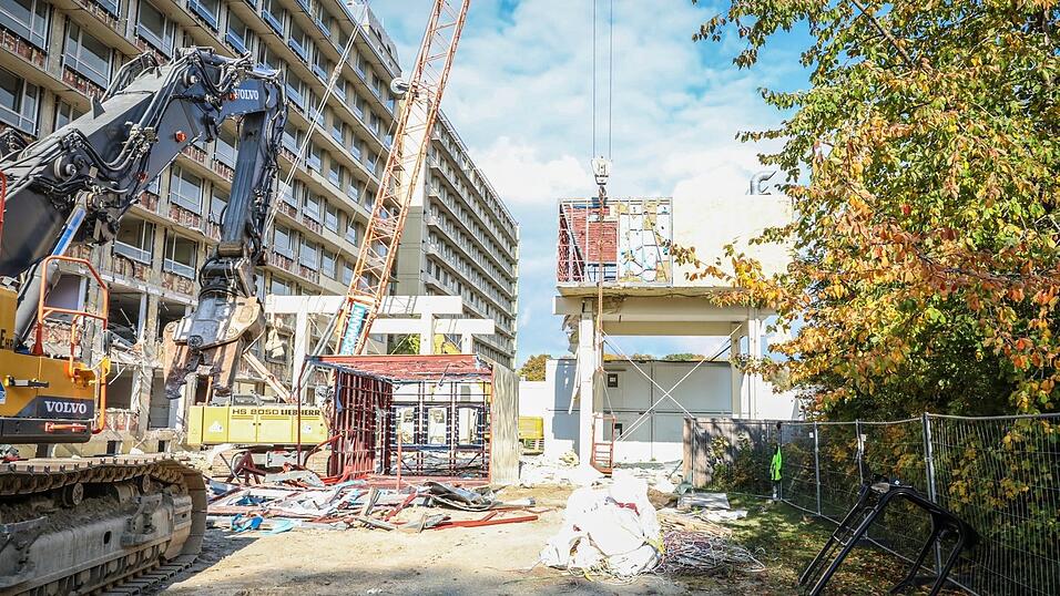 Am Freitag ist von den alten Krei&szlig;s&auml;len bereits nichts mehr zu sehen. Die Wertstoffe werden alle recycelt.
