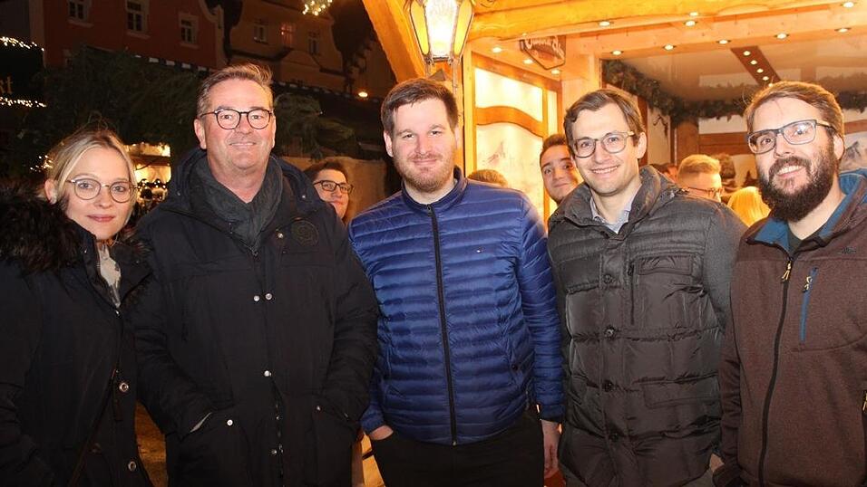 Es weihnachtet in Landshut. Am Donnerstag ist der Christkindlmarkt feierlich er&ouml;ffnet worden.