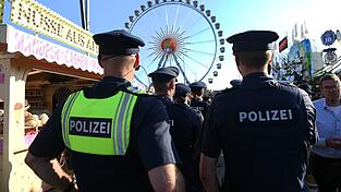 Eine Streife auf der Wiesn machte den 41-Jährigen ausfindig. (Symbolbild)