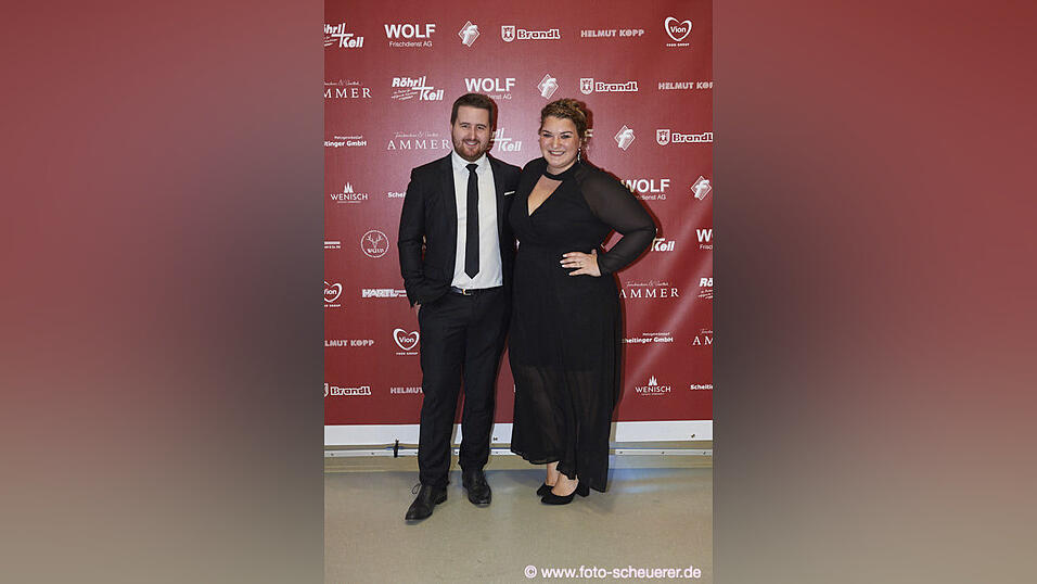 Die Metzgerzunft hat am Samstagabend in die Joseph-von-Fraunhofer-Halle eingeladen. Die Metzgerzunft hat am Samstagabend in die Joseph-von-Fraunhofer-Halle eingeladen.