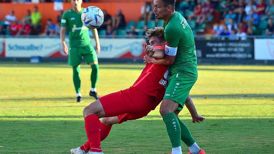 Die SpVgg Hankofen erkämpfte sich ein Unentschieden gegen die SpVgg Ansbach. Die SpVgg Hankofen erkämpfte sich ein Unentschieden gegen die SpVgg Ansbach.