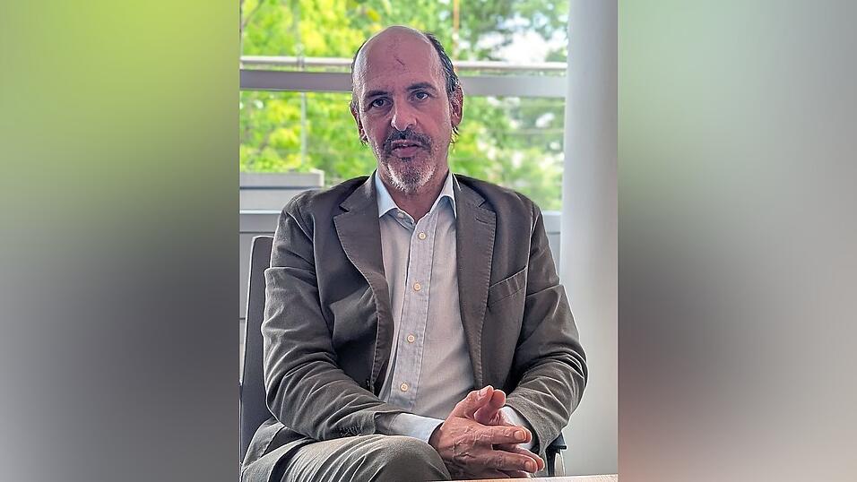 Patrick Engels ist Geschäftsführer der Pöschl Tobacco Group sowie Vorsitzender des Verbands der deutschen Rauchtabakindustrie und der European Smoking Tobacco Association. Patrick Engels ist Geschäftsführer der Pöschl Tobacco Group sowie Vorsitzender des Verbands der deutschen Rauchtabakindustrie und der European Smoking Tobacco Association.