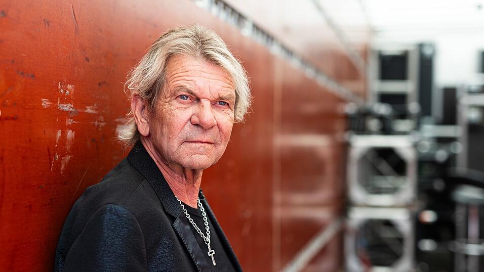 Der Hit «Verdammt ich lieb' dich» ist Ausgangspunkt für eine Tour von Schlagerstar Matthias Reim im kommenden Jahr. (Archivbild) Der Hit «Verdammt ich lieb' dich» ist Ausgangspunkt für eine Tour von Schlagerstar Matthias Reim im kommenden Jahr. (Archivbild)