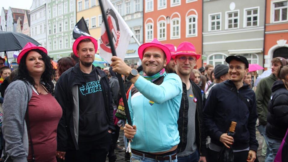 In Landshut fand am Samstag der Christopher Street Day statt.